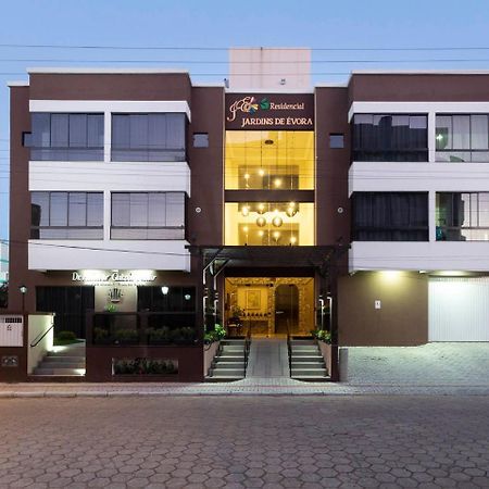 Apartamento Economico Para 4 Pessoas Em Bombinhas Buitenkant foto